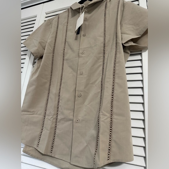 Men's Shirt - Picture 3 of 7